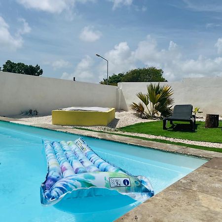 Bon Bini Kokolishi Hotel Willemstad Exterior photo